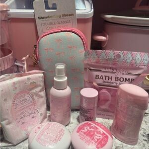 AMBER GLOW Pink Self-Care Bundle – Amber Glow Bath & Beauty Set + Accessories